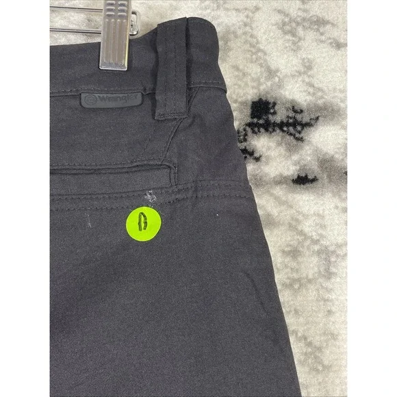 Wrangler ATG Cargo Shorts Mens Size 28 Black Cargo Pockets‎ Performance Outdoors - Picture 4 of 13